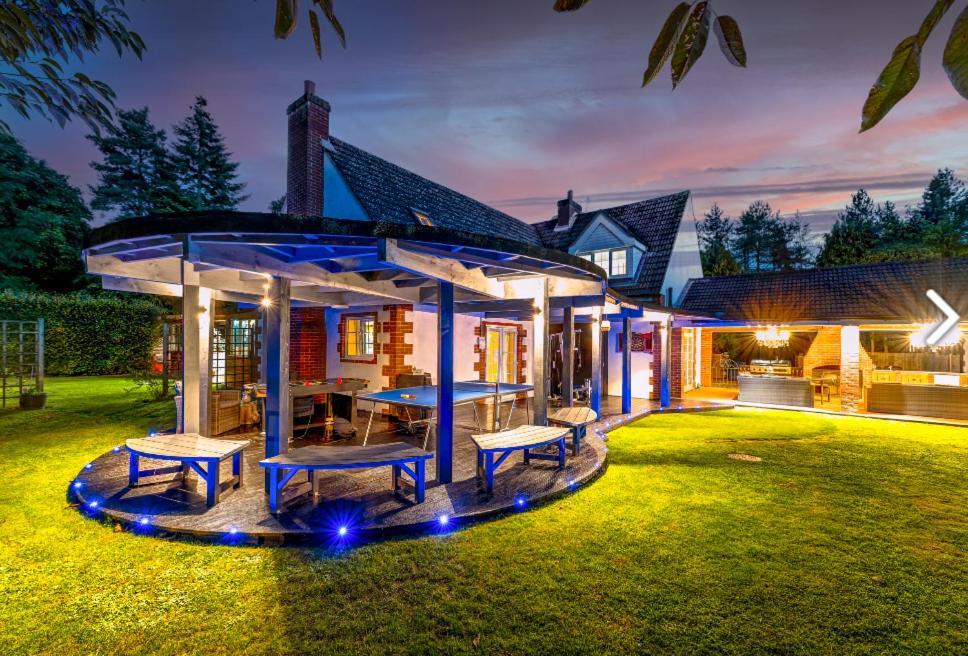 Hen & Stag Retreat Weekend Stay Sleeps 10 To 30 Тетфорд Екстер'єр фото